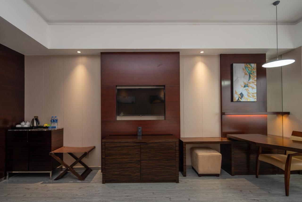 King Royal Hotel Yunfu Ngoại thất bức ảnh