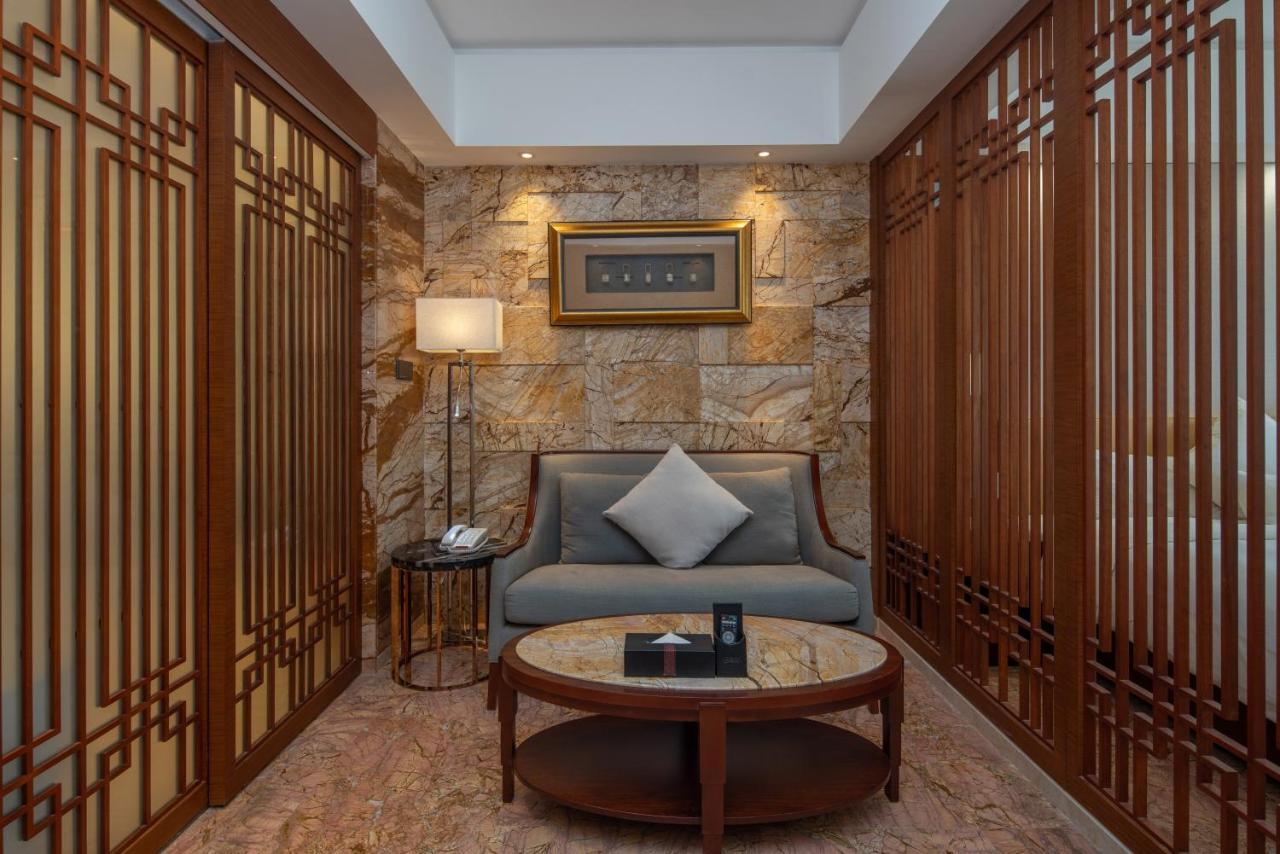 King Royal Hotel Yunfu Ngoại thất bức ảnh