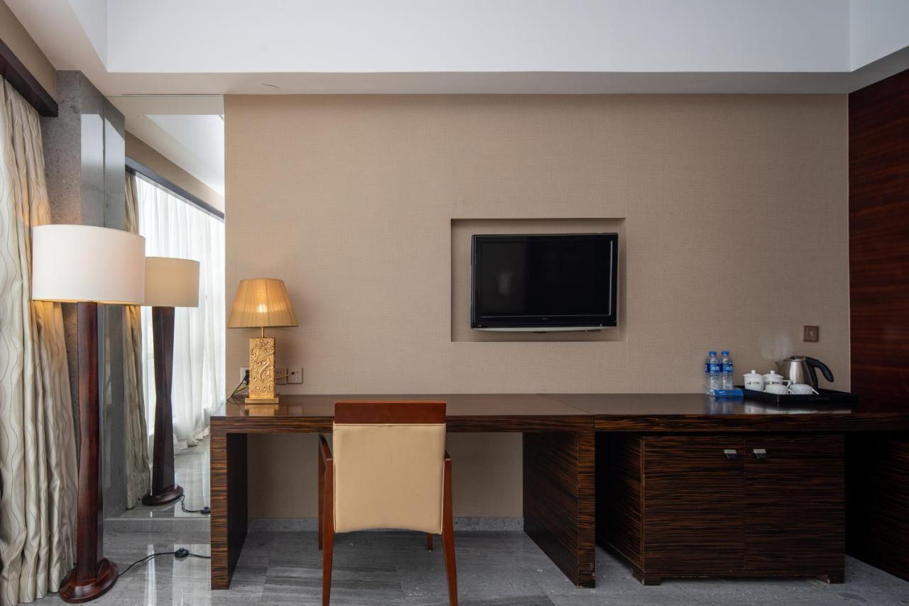 King Royal Hotel Yunfu Ngoại thất bức ảnh