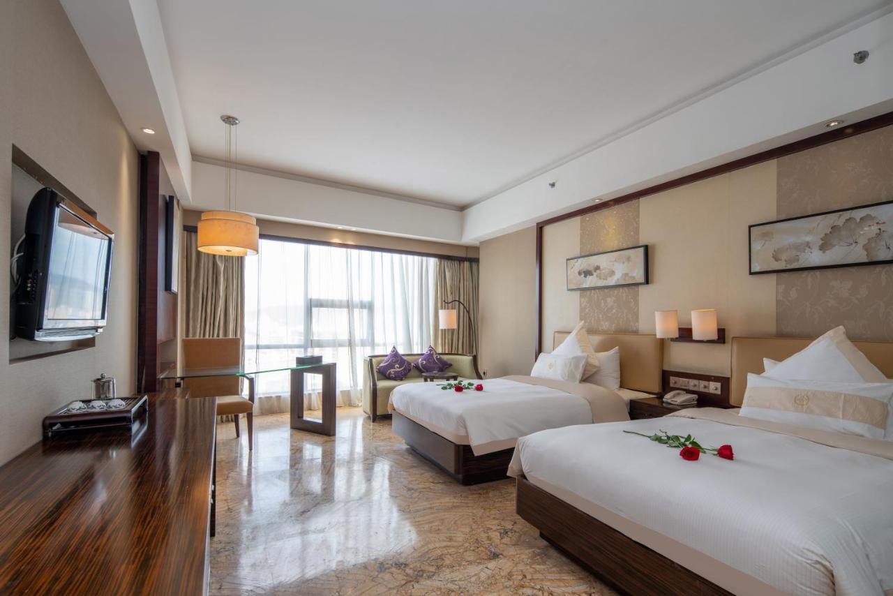 King Royal Hotel Yunfu Ngoại thất bức ảnh