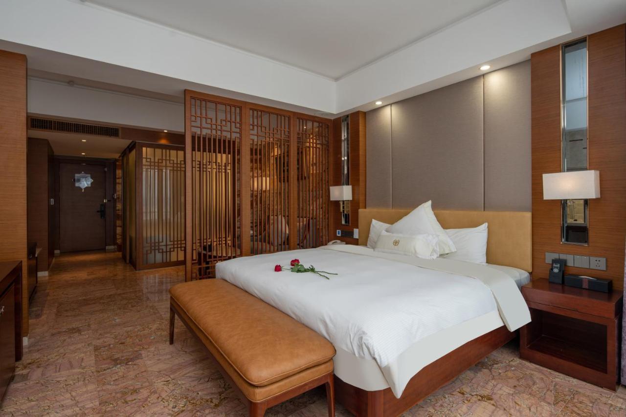 King Royal Hotel Yunfu Ngoại thất bức ảnh