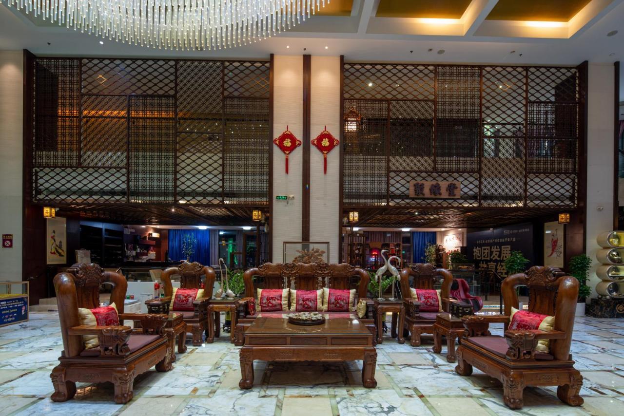 King Royal Hotel Yunfu Ngoại thất bức ảnh
