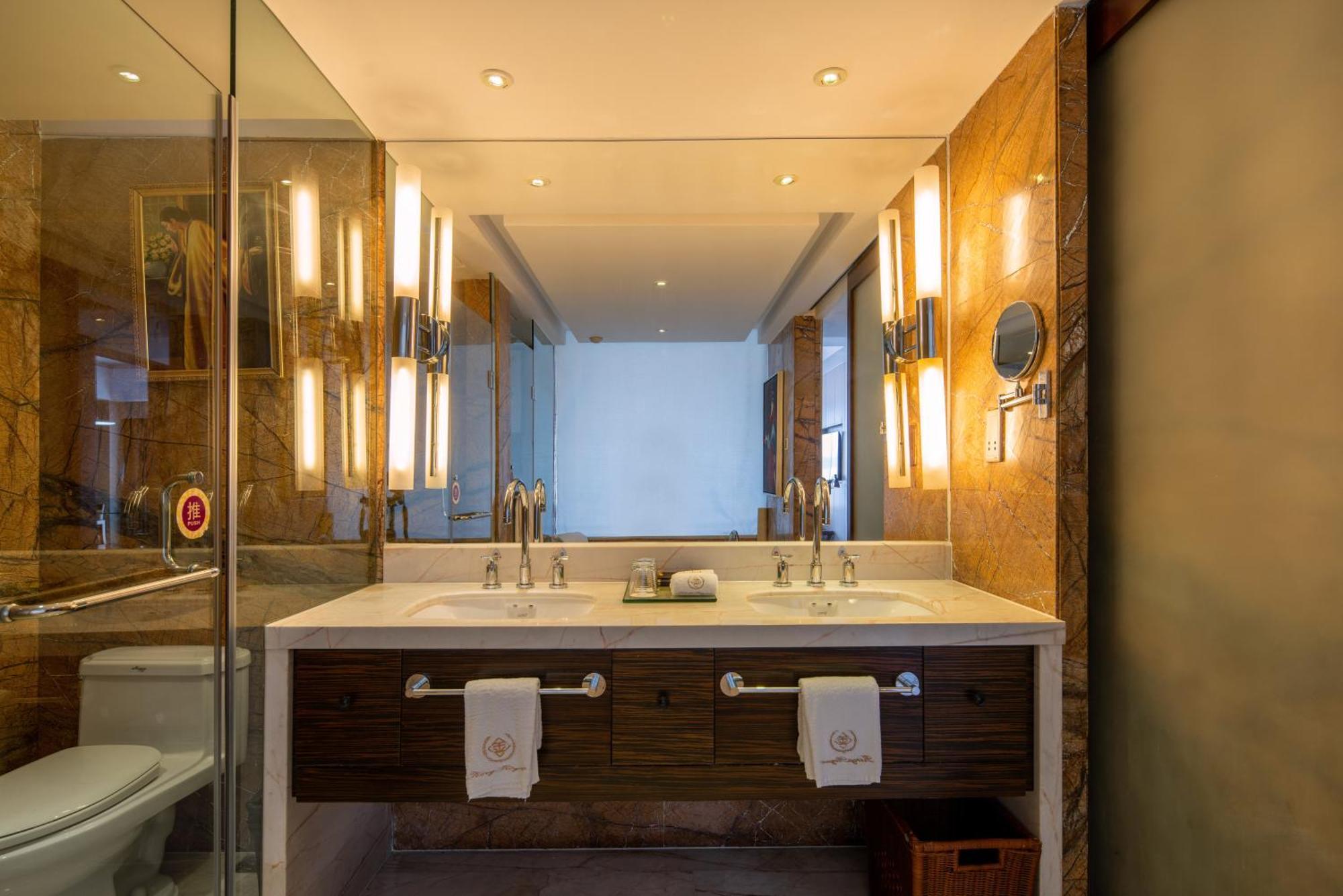 King Royal Hotel Yunfu Ngoại thất bức ảnh
