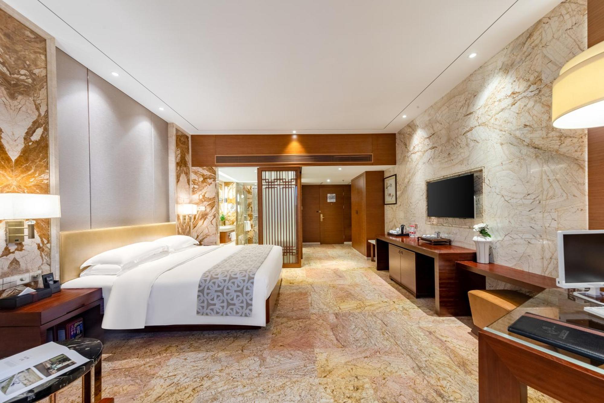 King Royal Hotel Yunfu Ngoại thất bức ảnh
