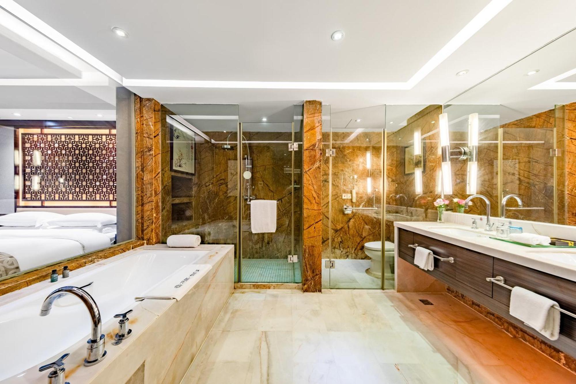 King Royal Hotel Yunfu Ngoại thất bức ảnh