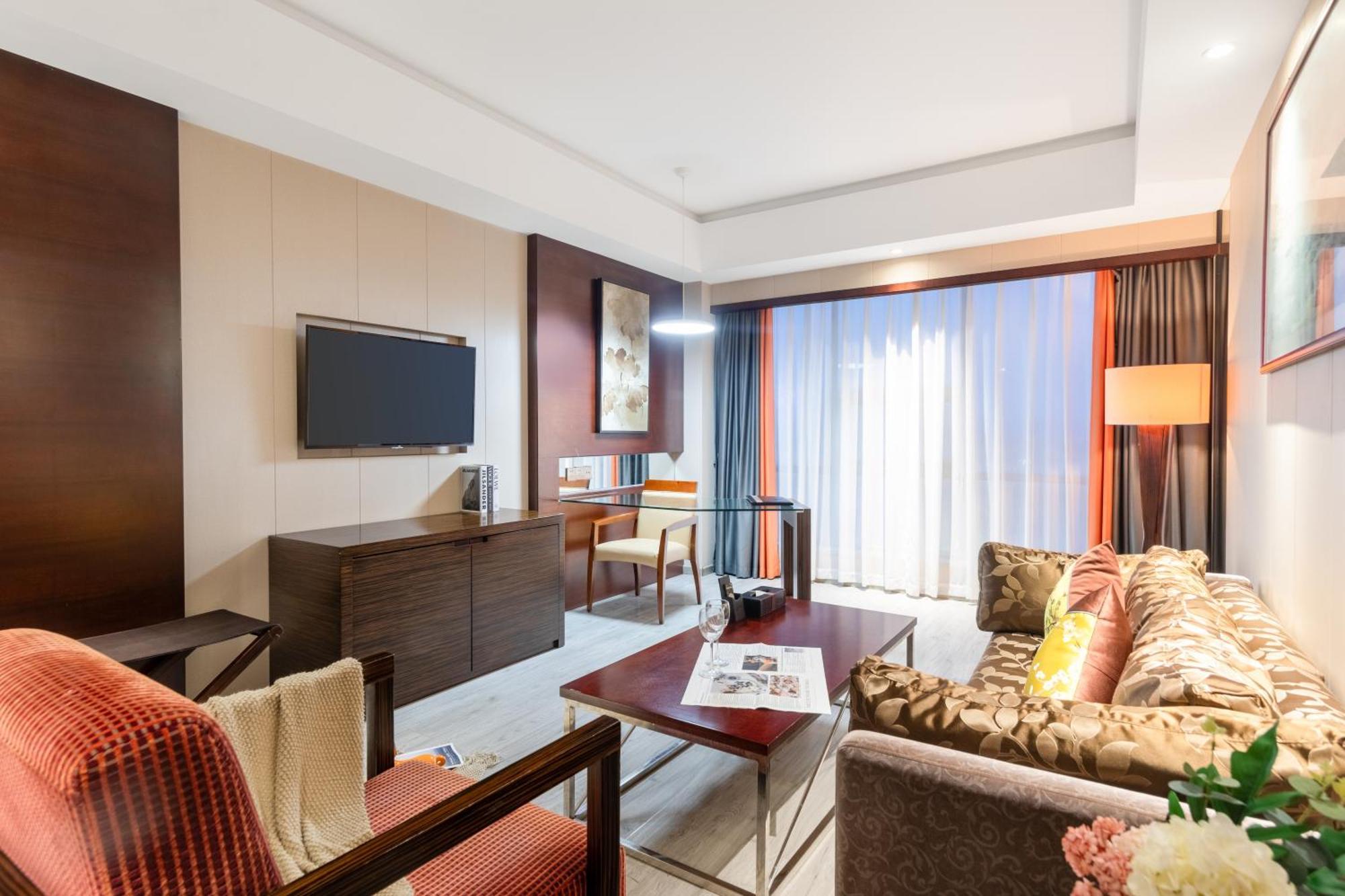 King Royal Hotel Yunfu Ngoại thất bức ảnh