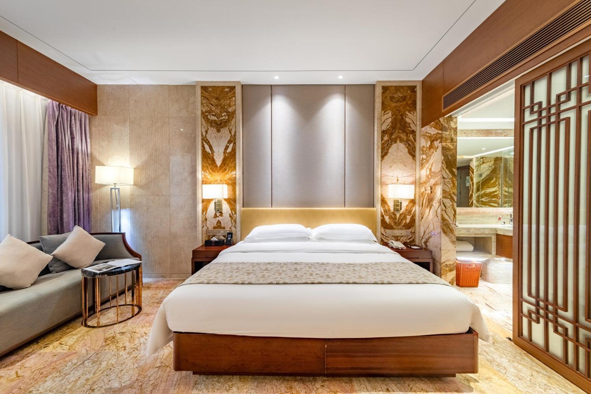 King Royal Hotel Yunfu Ngoại thất bức ảnh