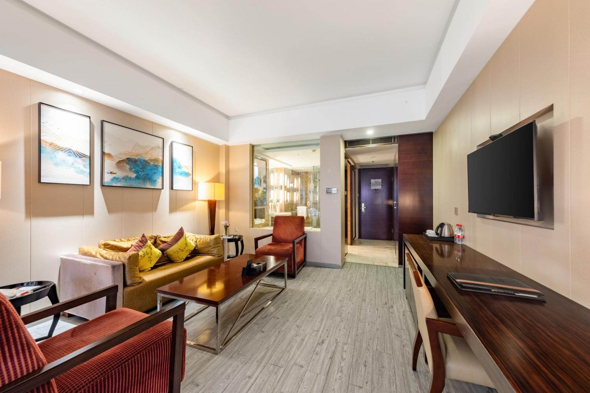 King Royal Hotel Yunfu Ngoại thất bức ảnh
